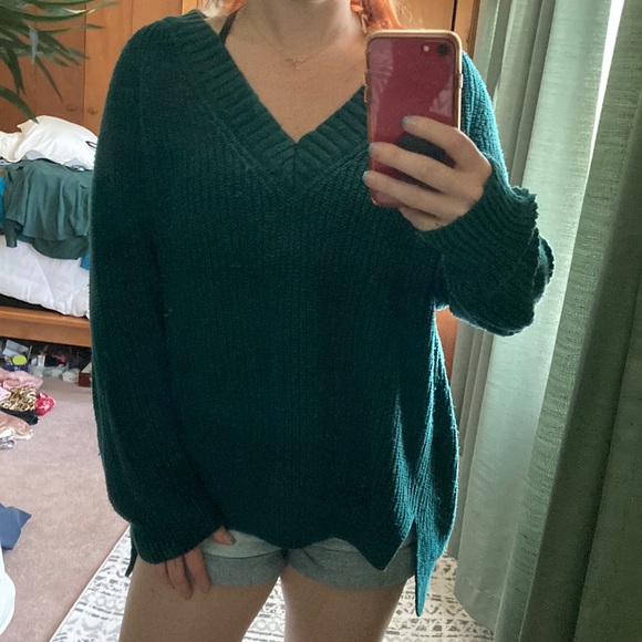 Express oversized v neck sweater - Picture 1 of 5